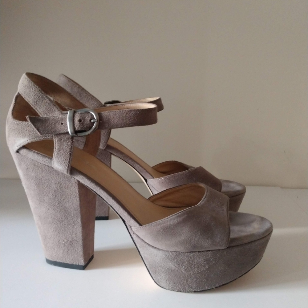 Via Spiga Vanita Suede Block Heel Sandal Sz US 9